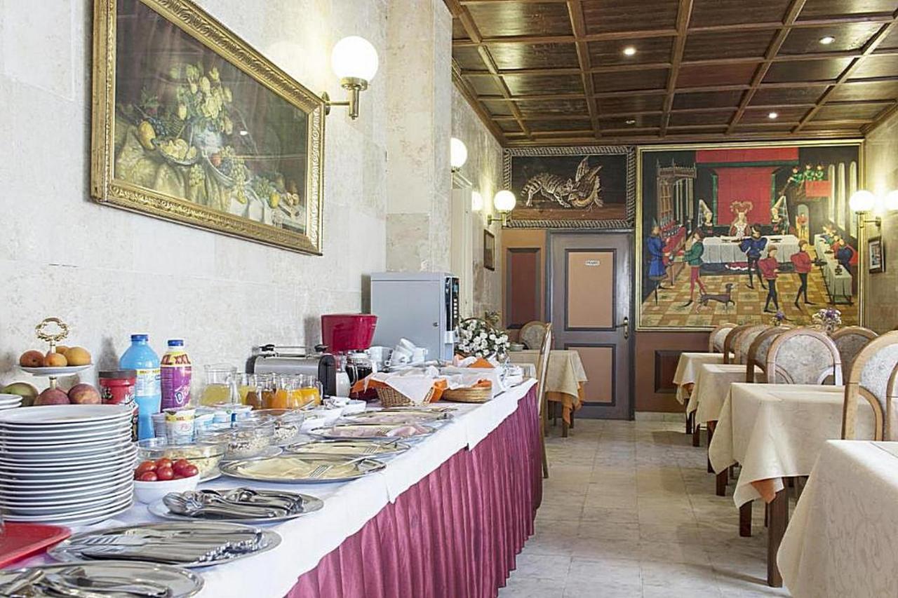 Rooms And Apartments Palma B&B 메덜린 외부 사진