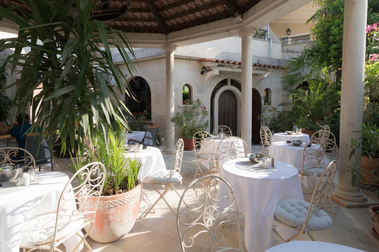 Rooms And Apartments Palma B&B 메덜린 외부 사진