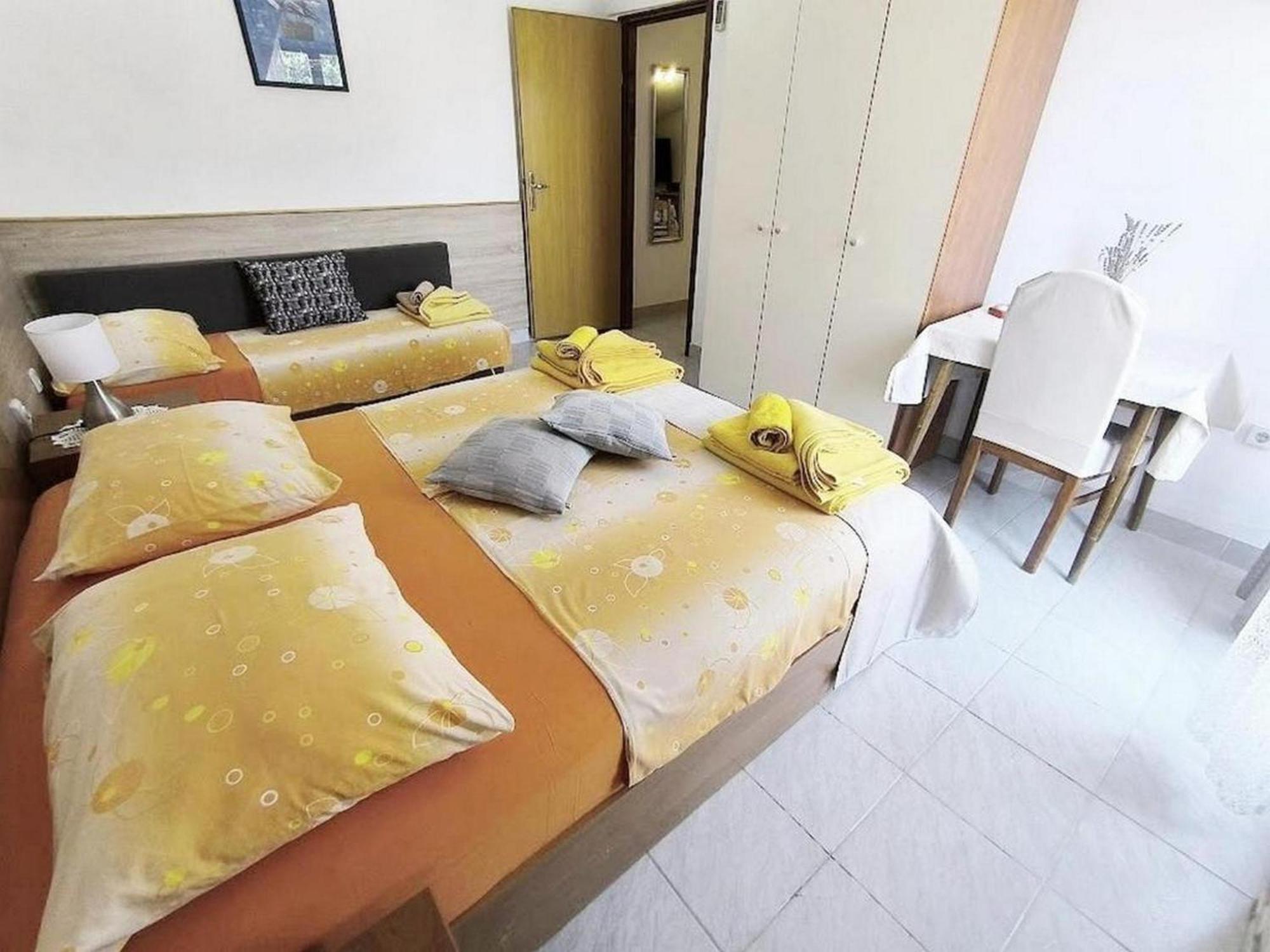 Rooms And Apartments Palma B&B 메덜린 외부 사진