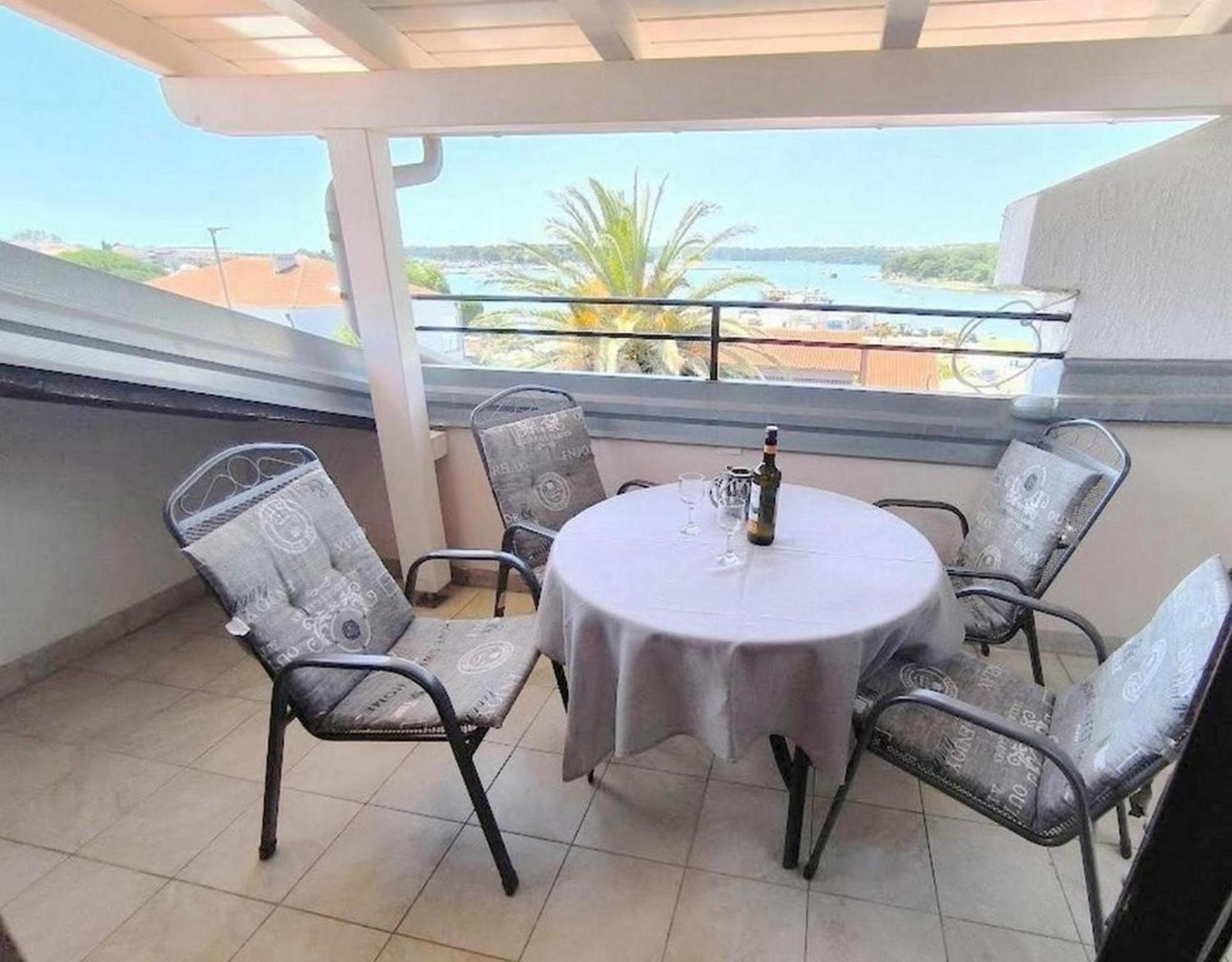 Rooms And Apartments Palma B&B 메덜린 외부 사진