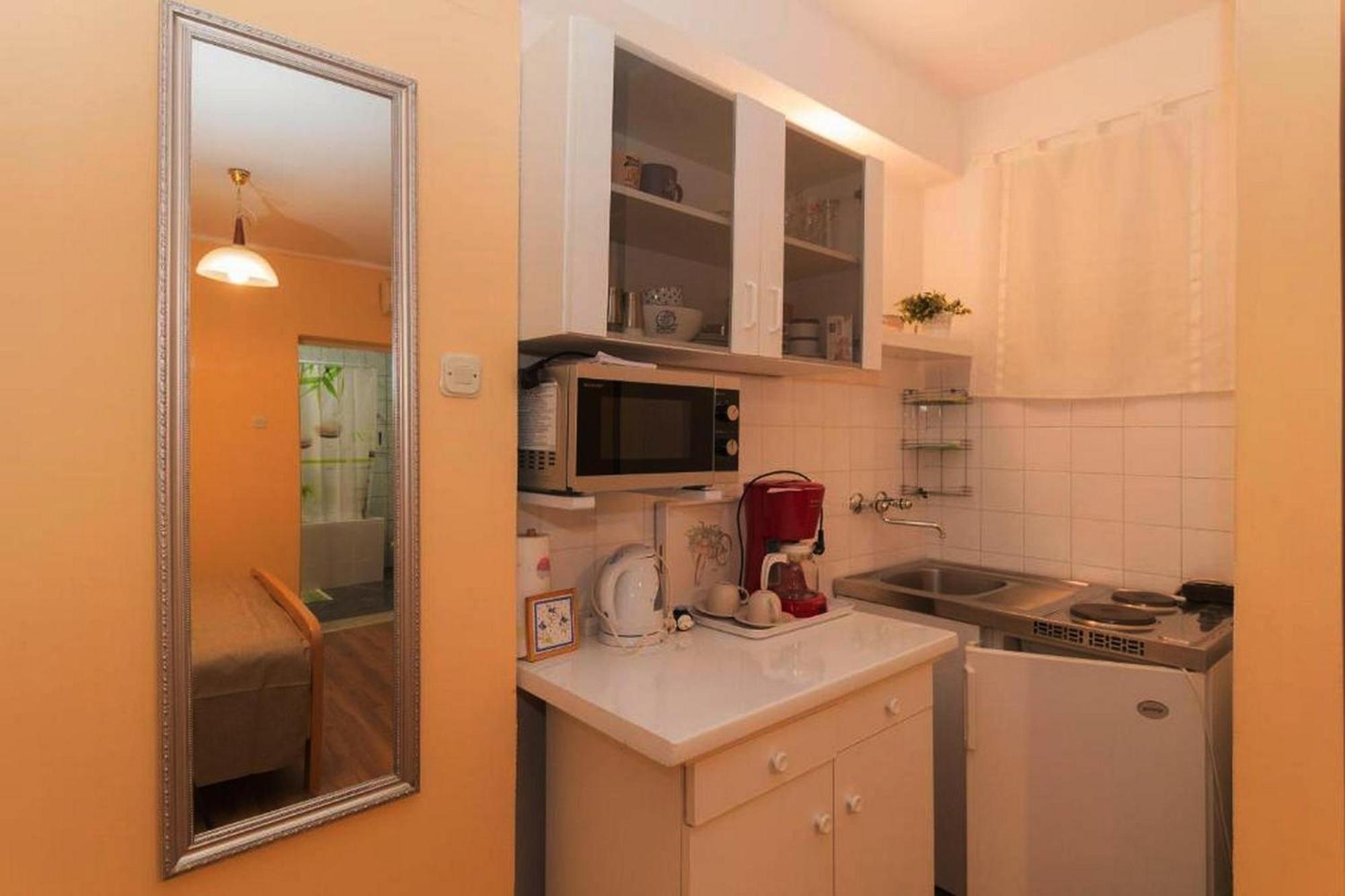 Rooms And Apartments Palma B&B 메덜린 외부 사진